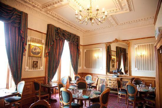 The Grand Hotel ラーウィック エクステリア 写真