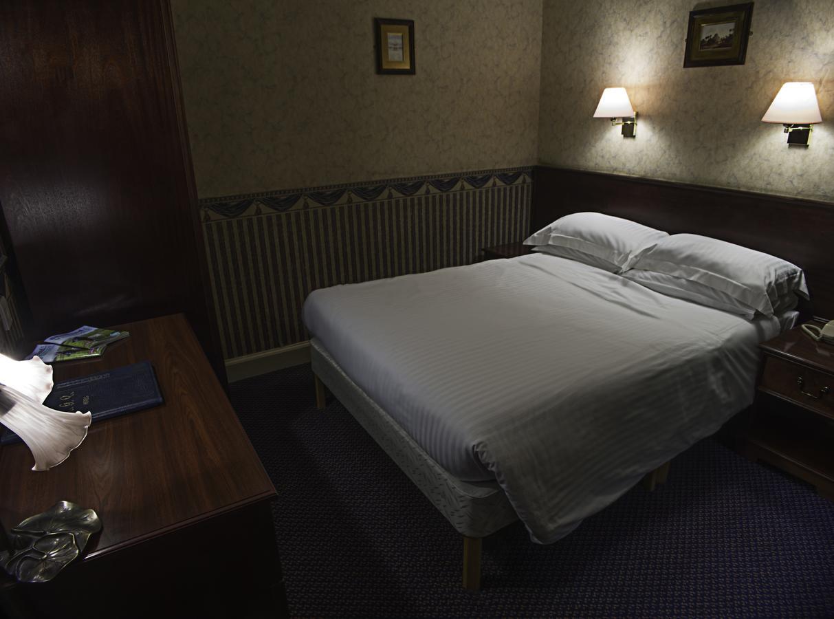 The Grand Hotel ラーウィック エクステリア 写真